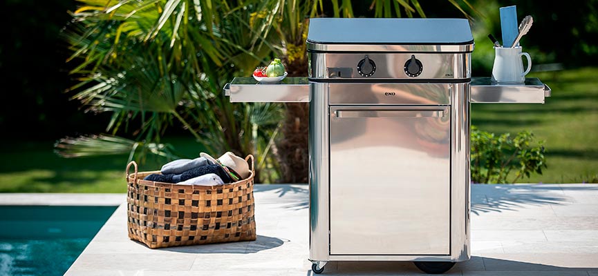 Plancha gaz Eno au bord de la piscine