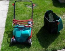 Emousseur Bosch ALR 900 Emousseur Bosch ALR 900 dans son jardin